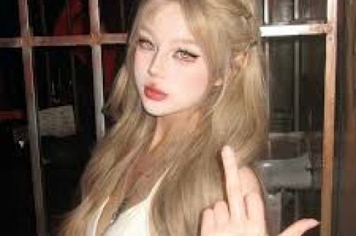 她真的好惨！曾被导演打到脑震荡、毁容捂嘴窒息最后反被封杀